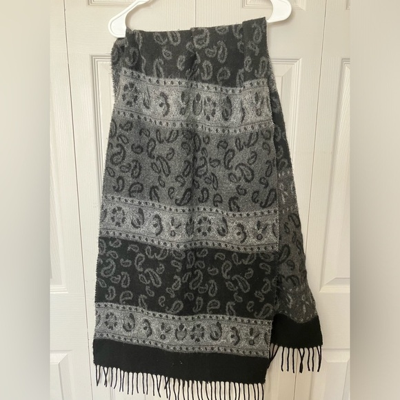 Made In‎ Italy Unisex Scarf Gray Soft Fall OS Designer - Picture 1 of 3